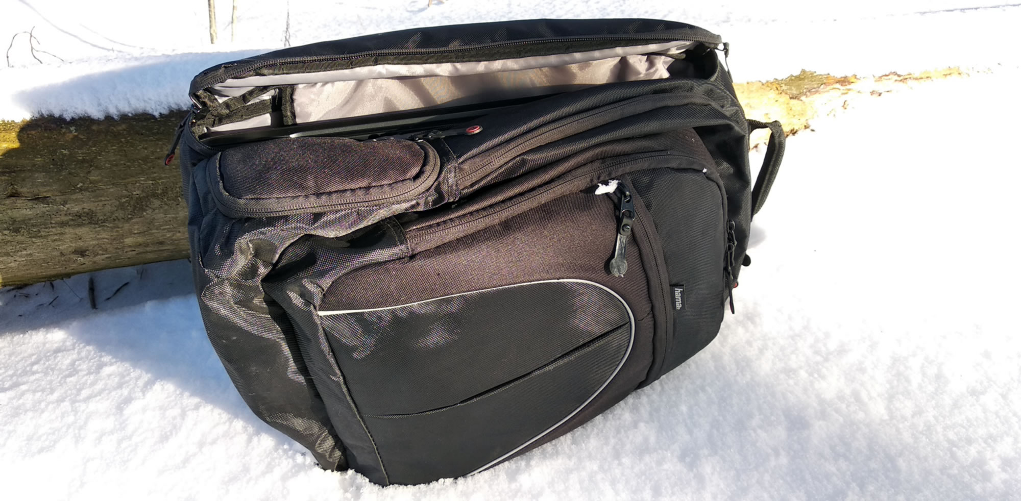 TSA Checkpoint-friendly laptop bags